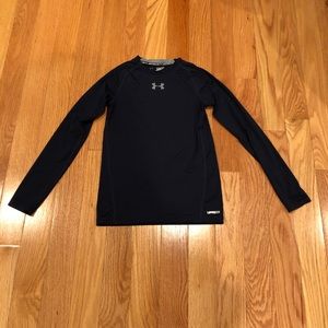 Boys size med Under Armour heat gear